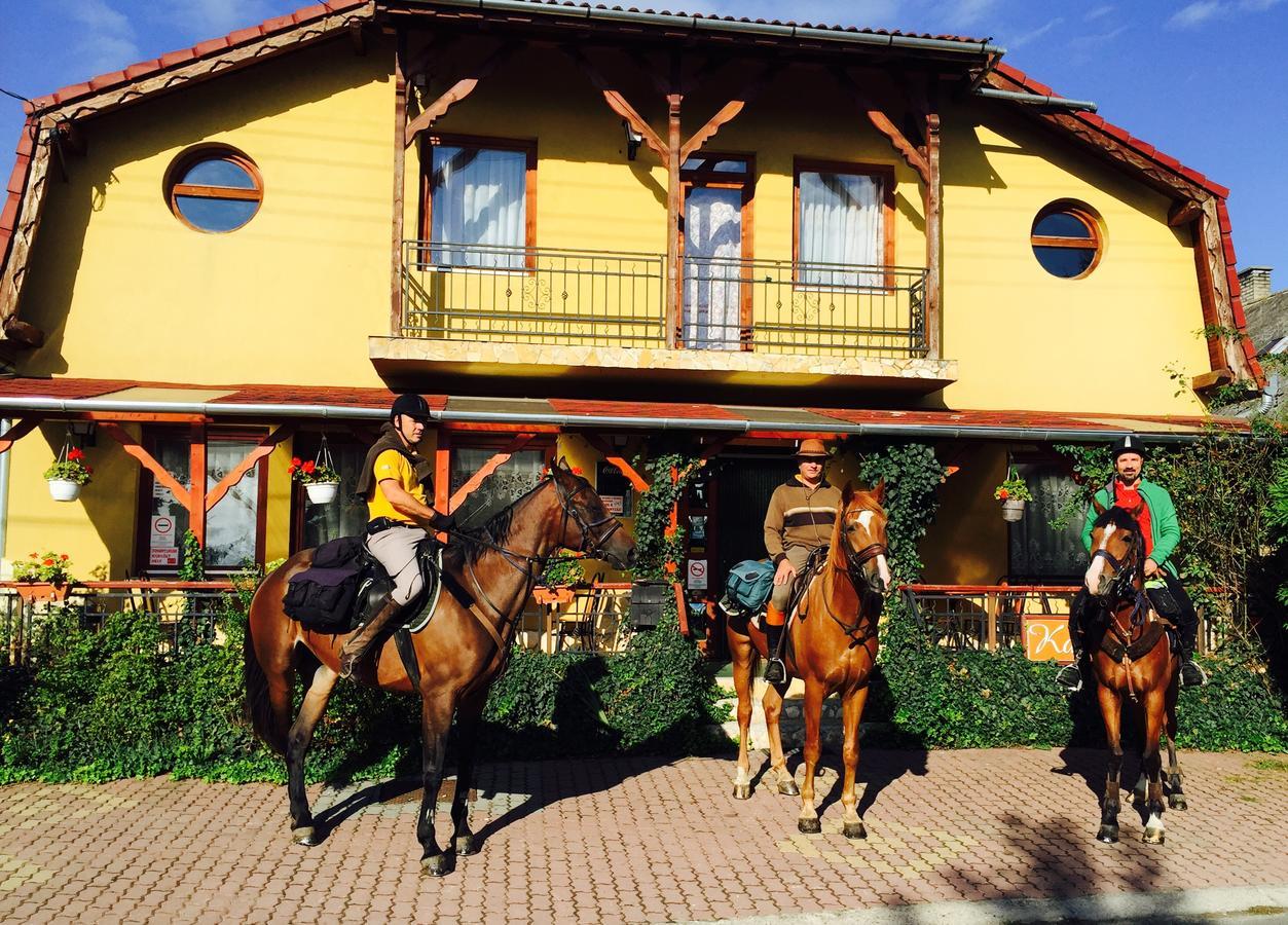Villa Negra Motel Berzence Buitenkant foto