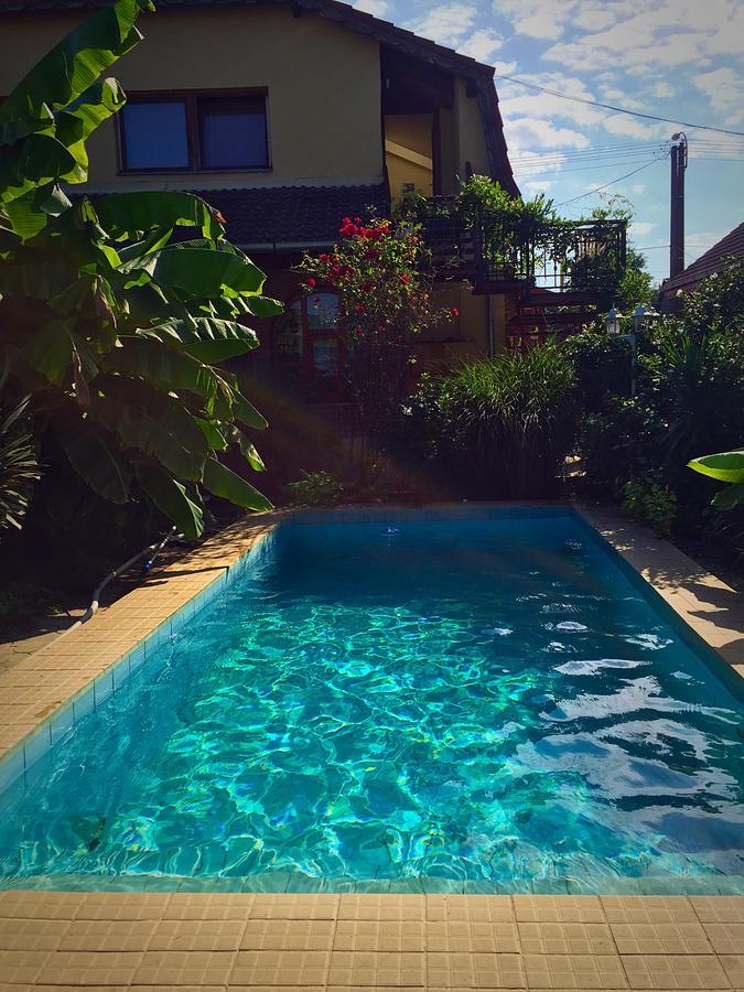 Villa Negra Motel Berzence Buitenkant foto